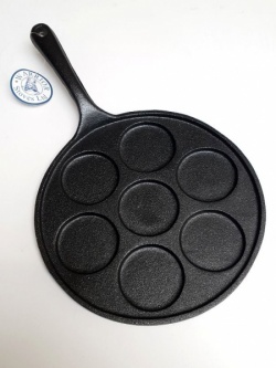 Cast Iron Skillet Pan with 7 Indents (65mm) - Perfect for Eggs and Blini Pancakes